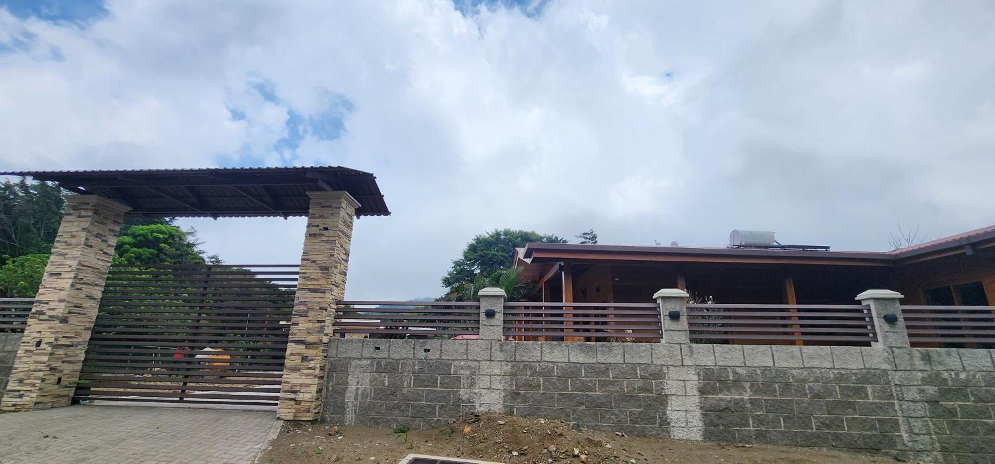 Cabina Monteverde Soan De Montana Apartment Exterior photo