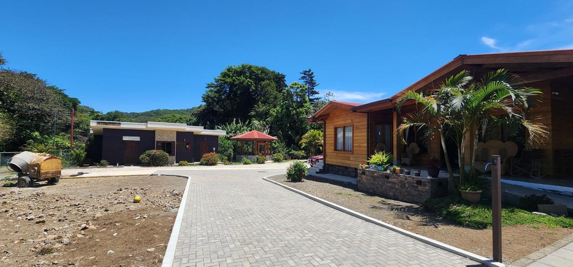 Cabina Monteverde Soan De Montana Apartment Exterior photo