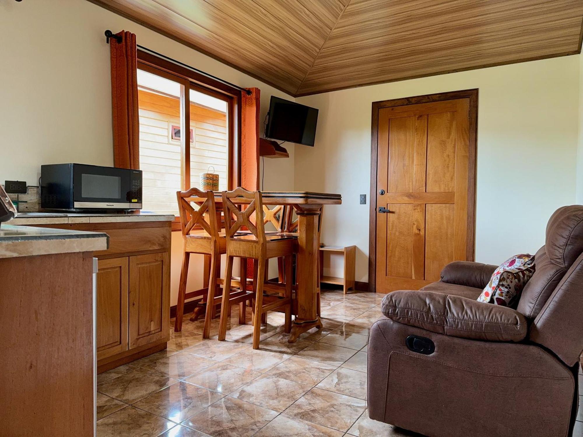 Cabina Monteverde Soan De Montana Apartment Exterior photo