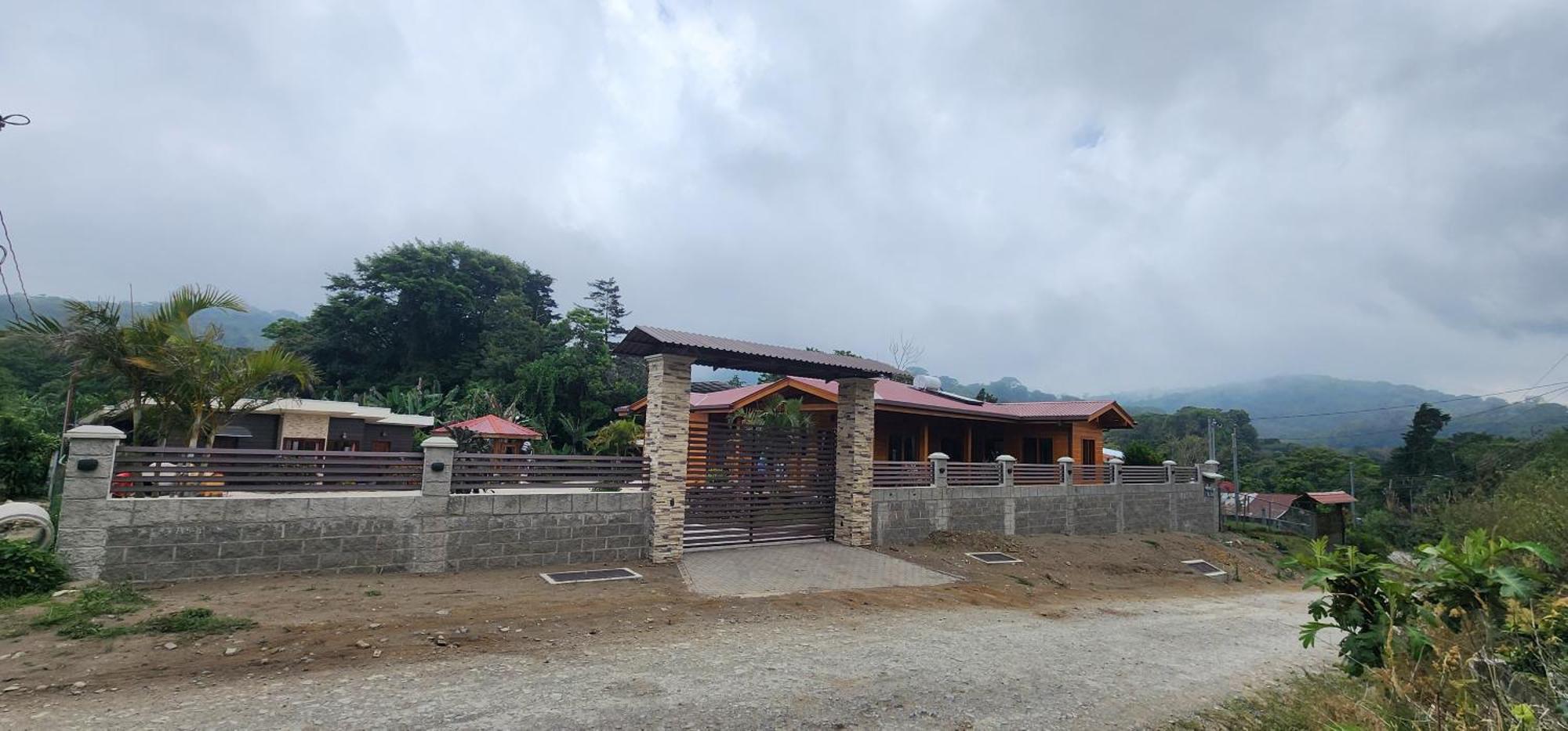 Cabina Monteverde Soan De Montana Apartment Exterior photo