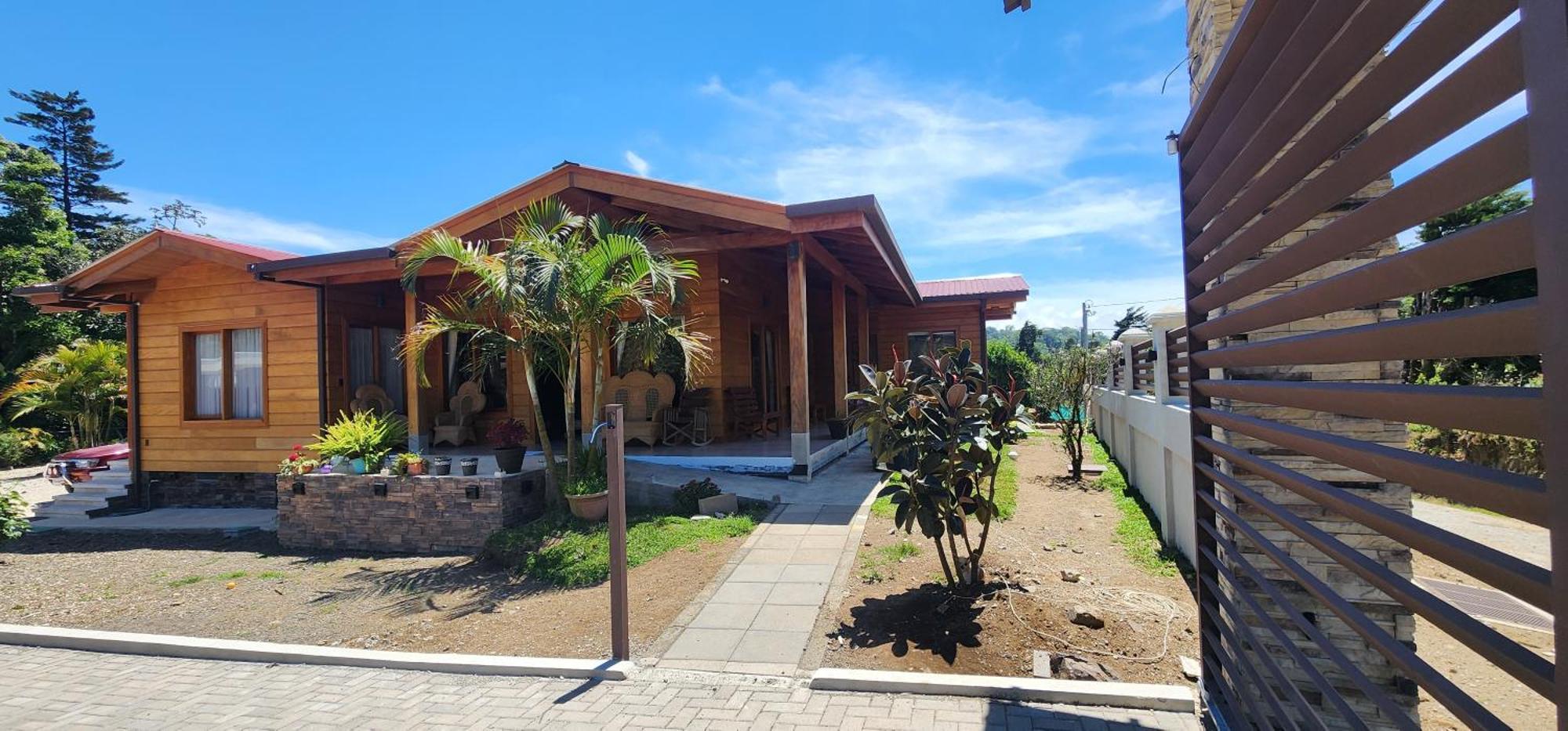 Cabina Monteverde Soan De Montana Apartment Exterior photo